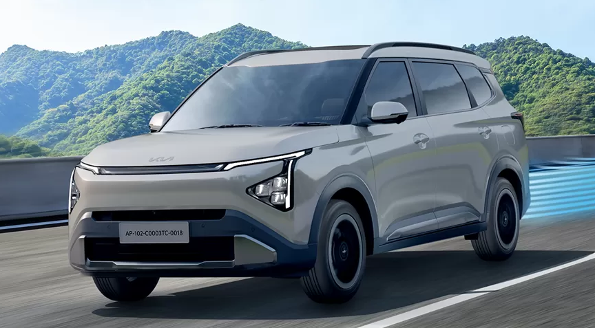 مميزات وعيوب كيا كارينز 2026